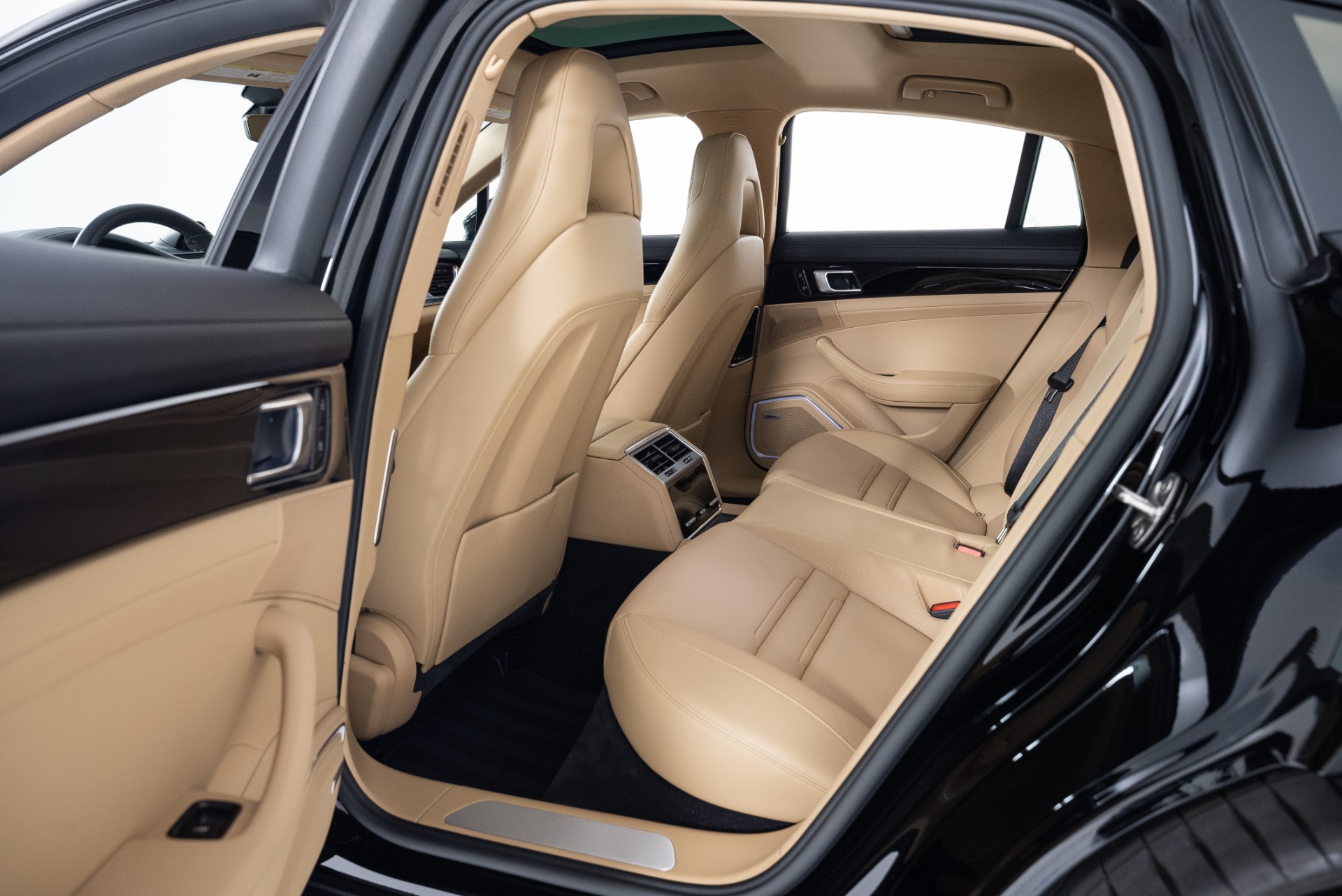 2021 Porsche Panamera Rear Seat Highlights