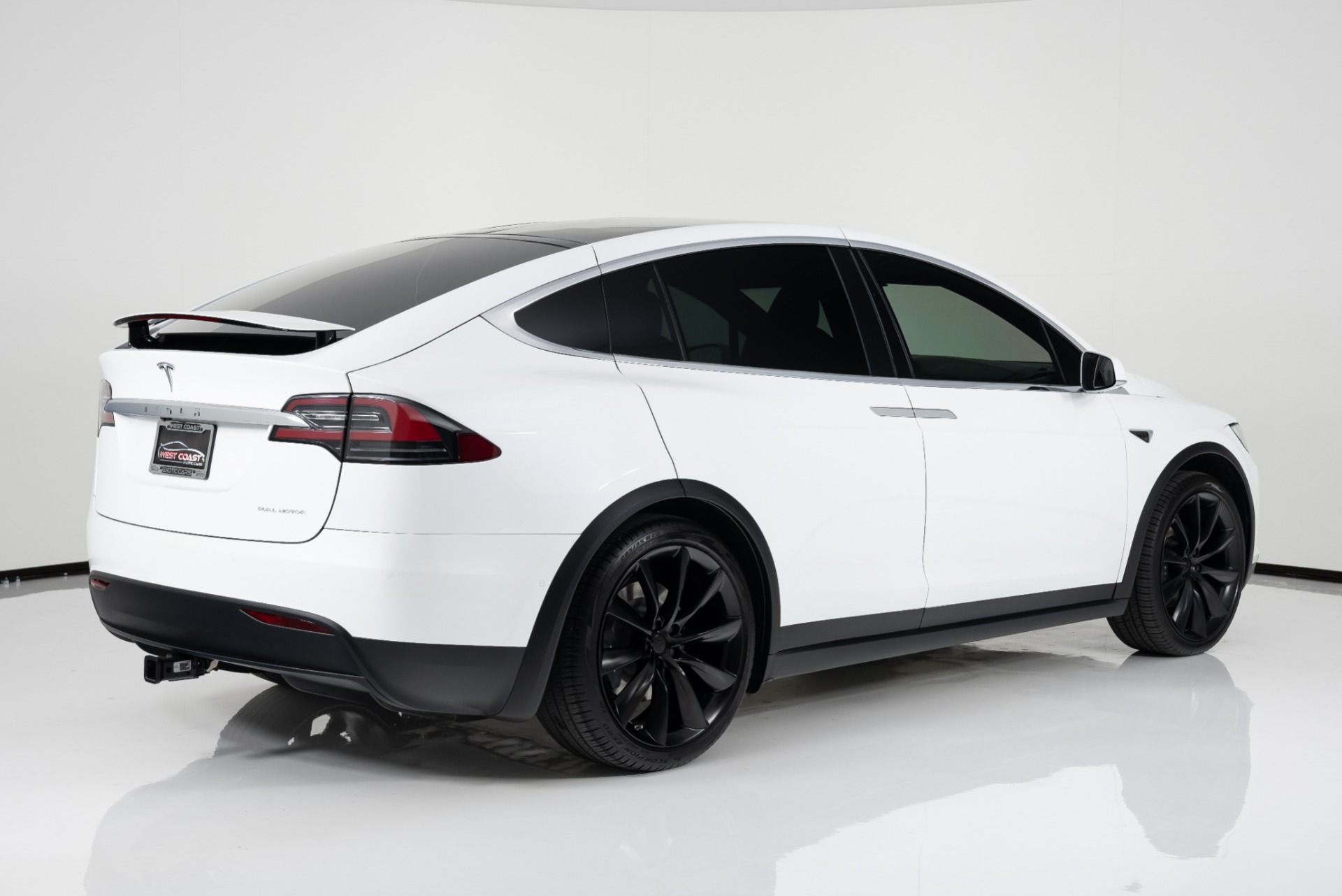 2021 tesla model x store long range