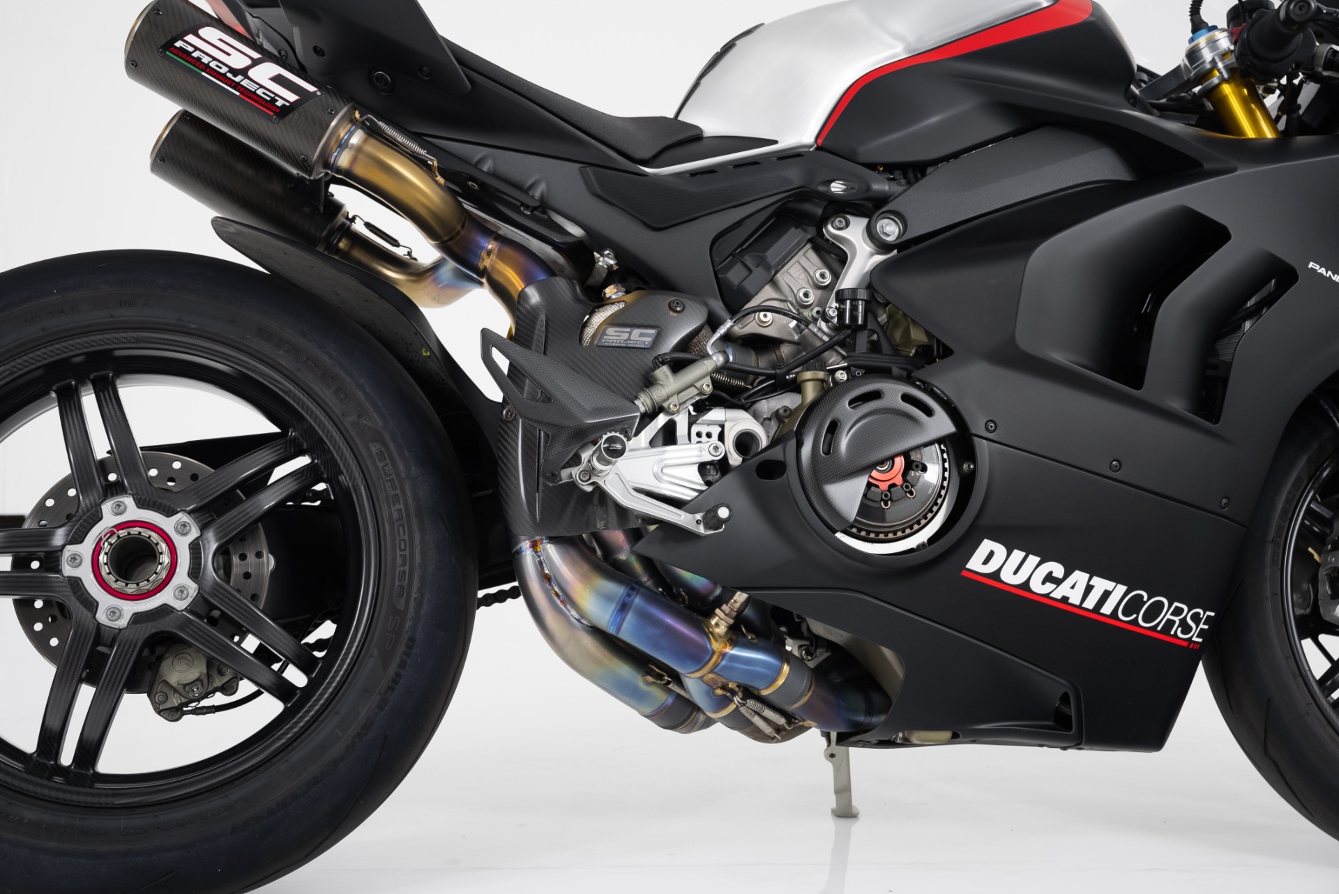 Testamos a nova Ducati Panigale V4S 2023 na pista! - moto.com.br