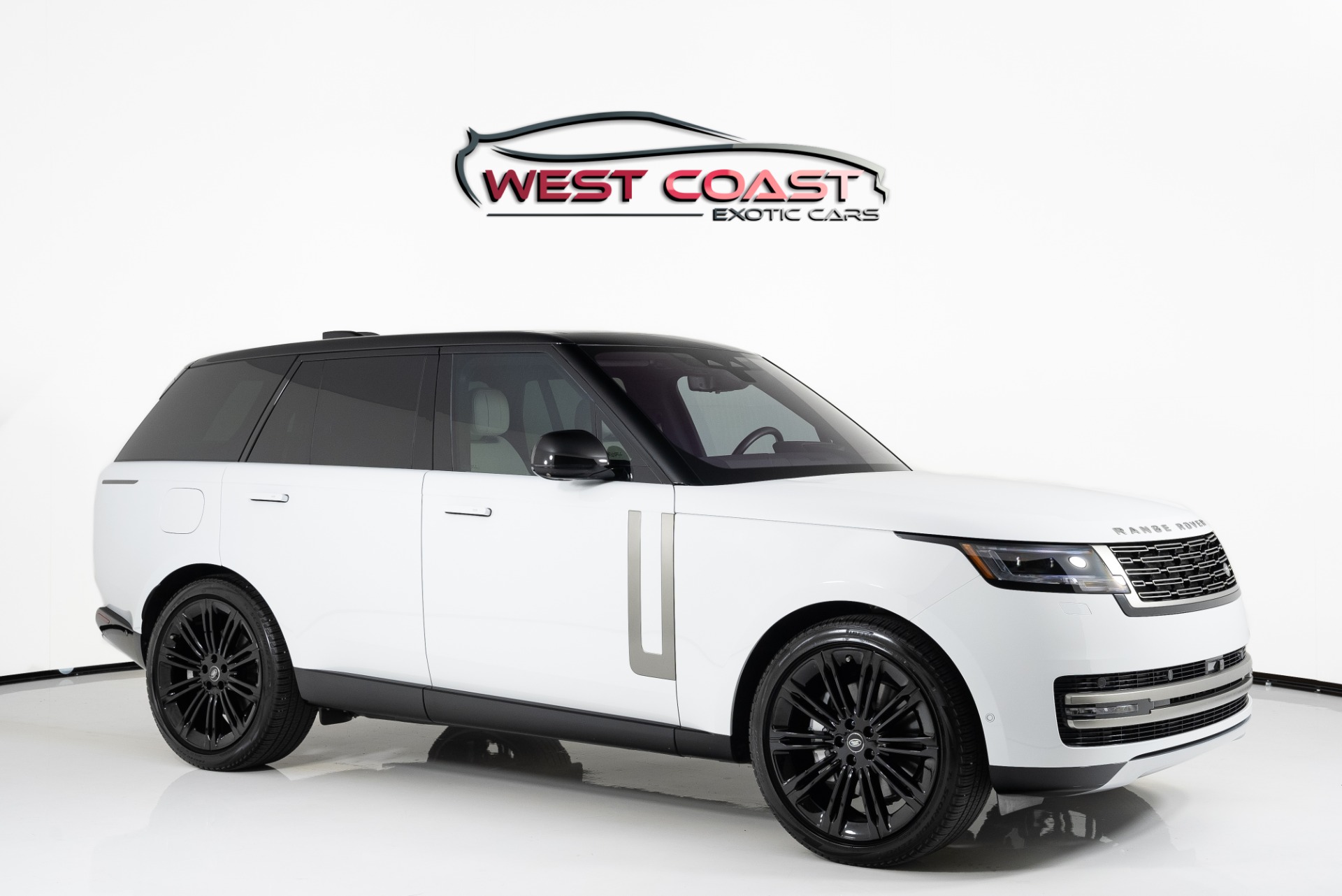 Used 2023 Land Rover Range Rover SE For Sale (Sold)