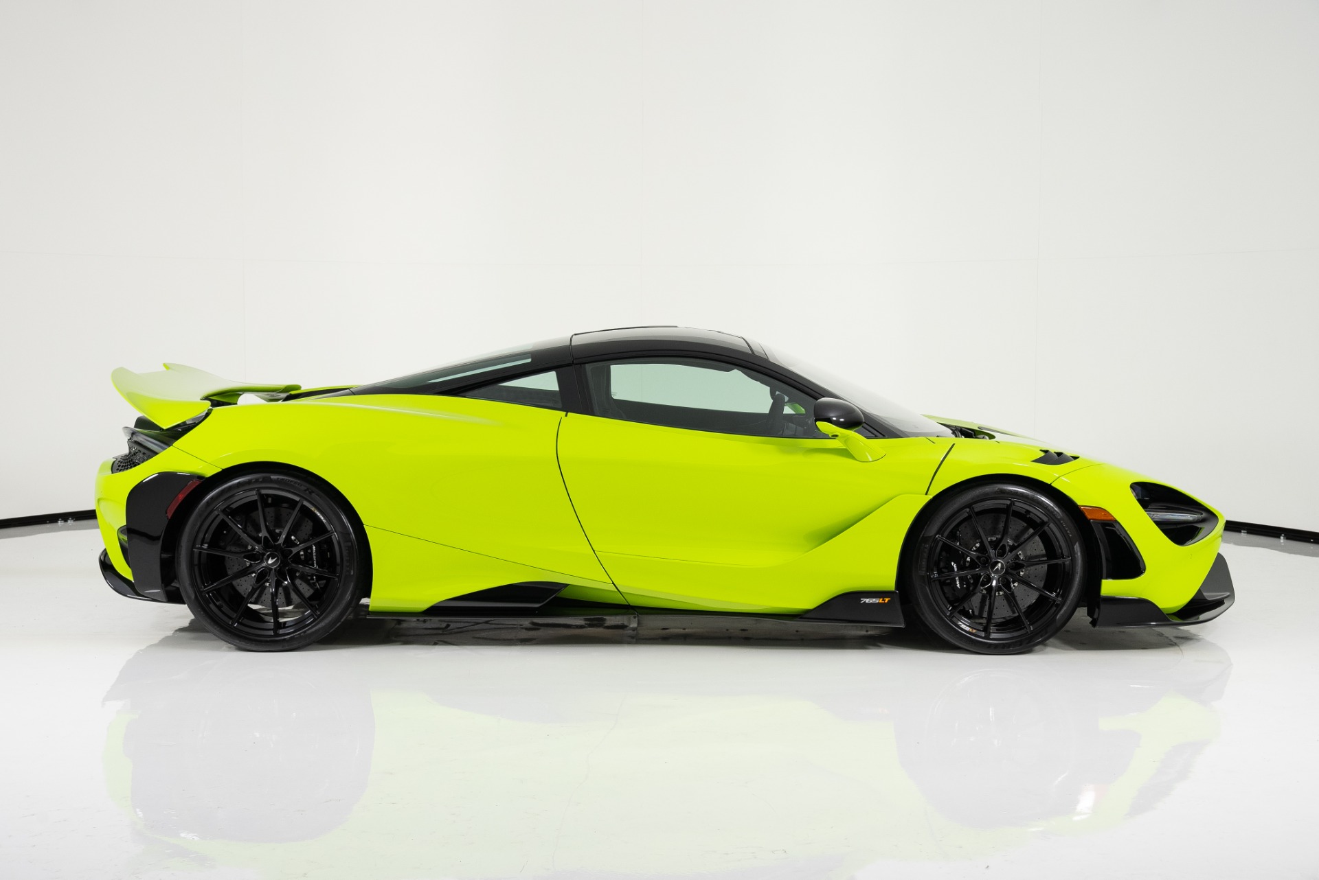 Lime Green 2021 McLaren 765LT Listed for Sale